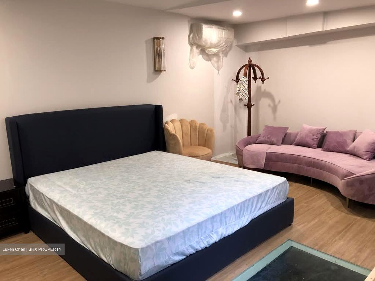 Charlton Park (D19), Terrace #597640921